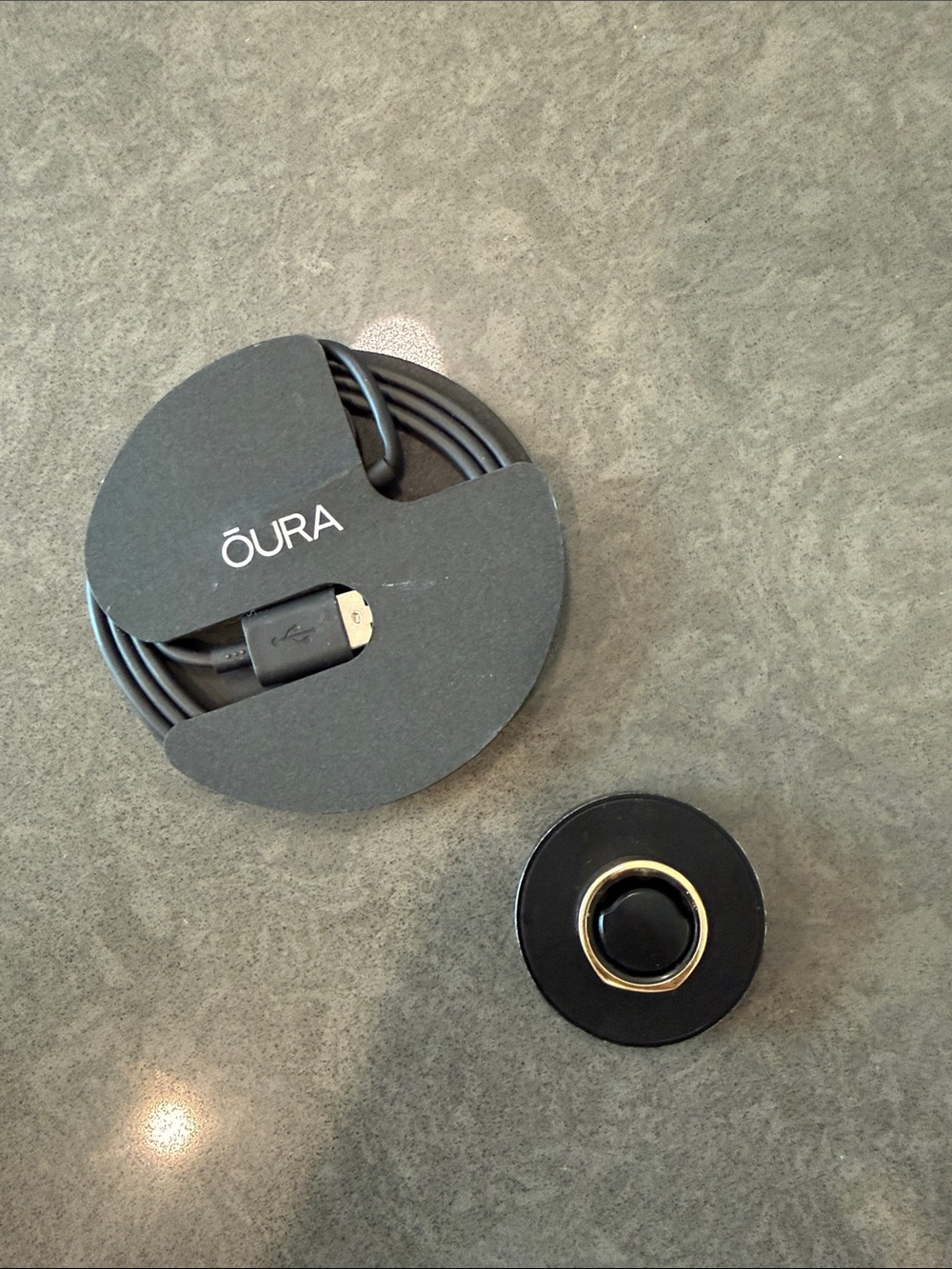 Oura Gen3 Size 8 with Charger